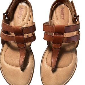 Born T Strap Thong Sandals Women's Sz 8 Tan Brown